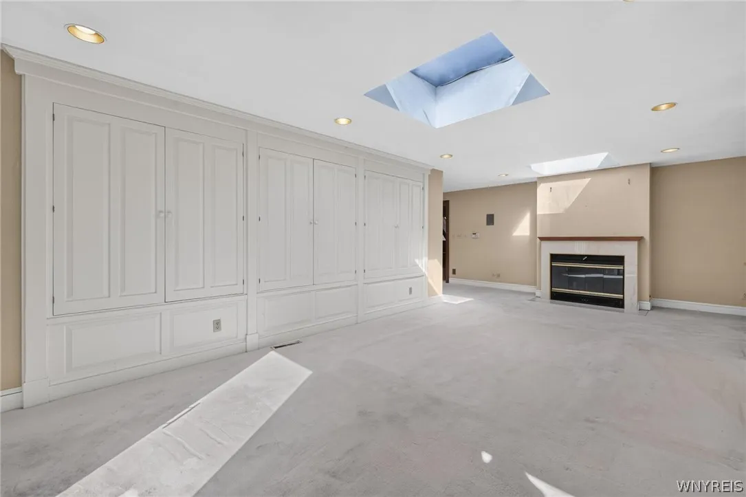 2nd floor fire place