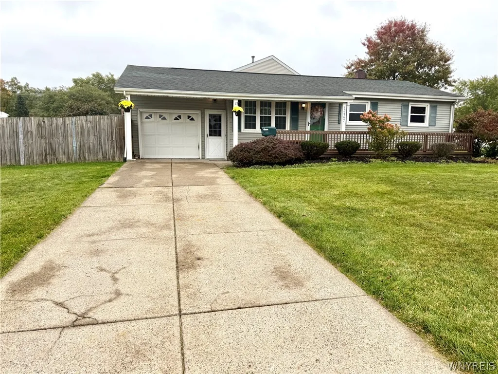 3467 Bethford Drive, Hamburg, New York 14219, Hamburg, New York 14219, 3 Bedroom Bedrooms, 6 Room Rooms,1 BathroomBathrooms,Residential,For Sale,3467 Bethford Drive, Hamburg, New York 14219,0,B1721705