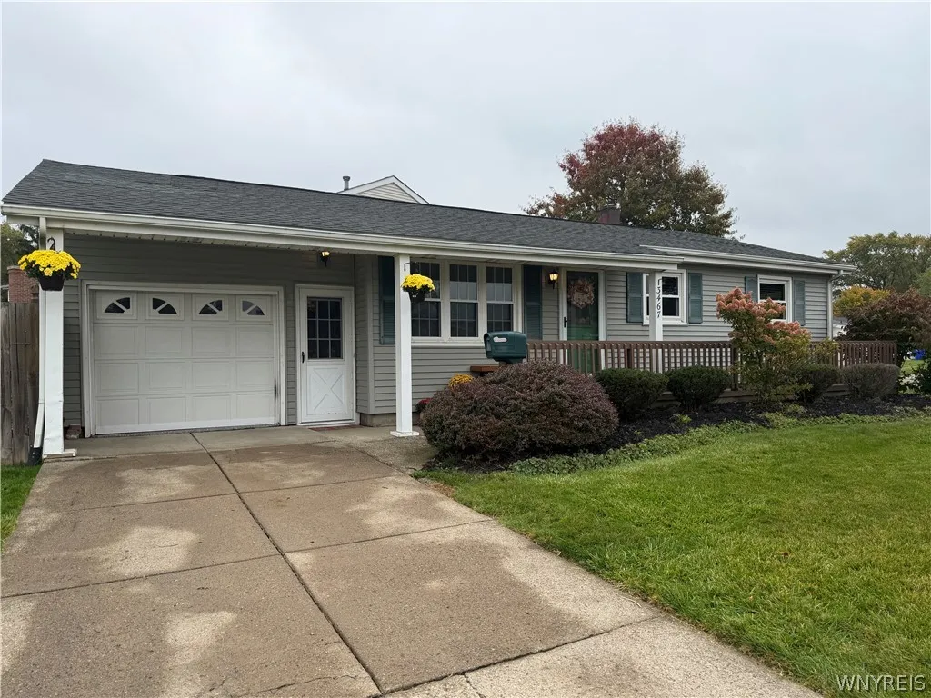 3467 Bethford Drive, Hamburg, New York 14219, Hamburg, New York 14219, 3 Bedroom Bedrooms, 6 Room Rooms,1 BathroomBathrooms,Residential,For Sale,3467 Bethford Drive, Hamburg, New York 14219,0,B1721705