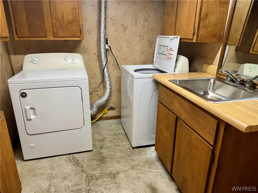 3467 Bethford Drive, Hamburg, New York 14219, Hamburg, New York 14219, 3 Bedroom Bedrooms, 6 Room Rooms,1 BathroomBathrooms,Residential,For Sale,3467 Bethford Drive, Hamburg, New York 14219,0,B1721705