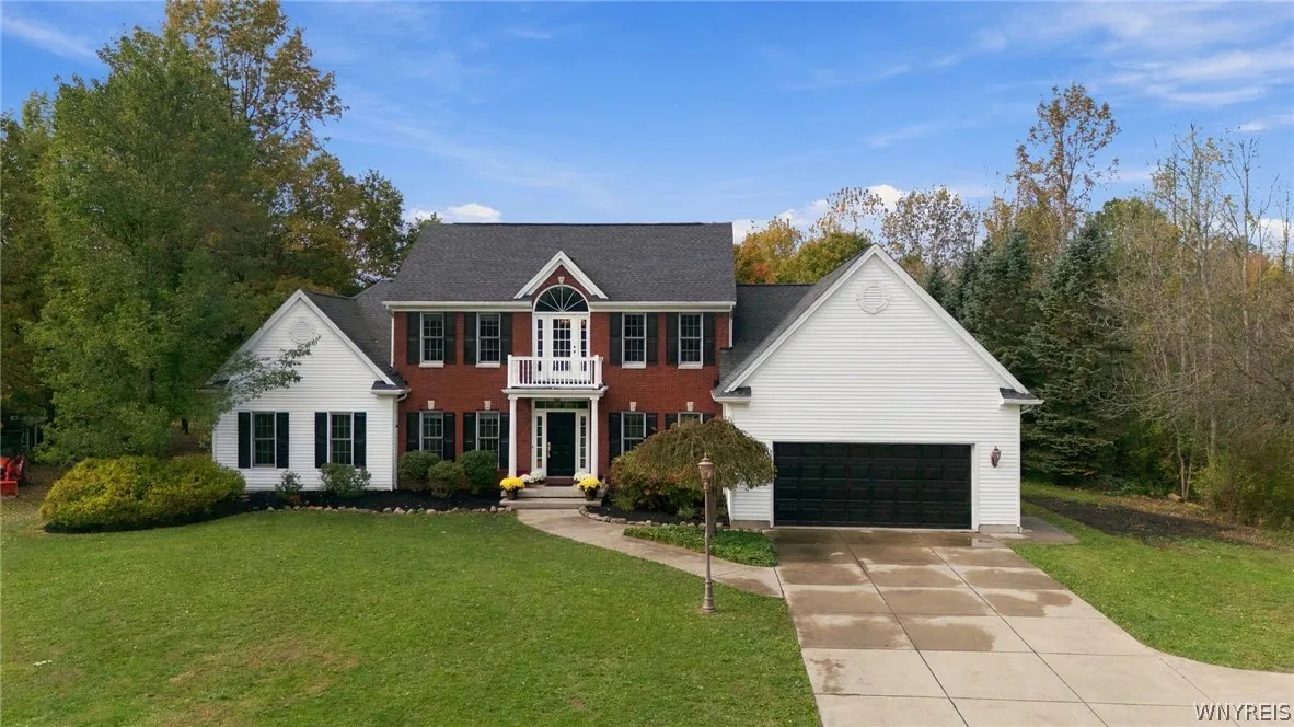 8590 Northfield Road, Clarence, New York 14032, Clarence, New York 14032, 4 Bedroom Bedrooms, 9 Room Rooms,2 BathroomBathrooms,Residential,For Sale,8590 Northfield Road, Clarence, New York 14032,0,B1721588
