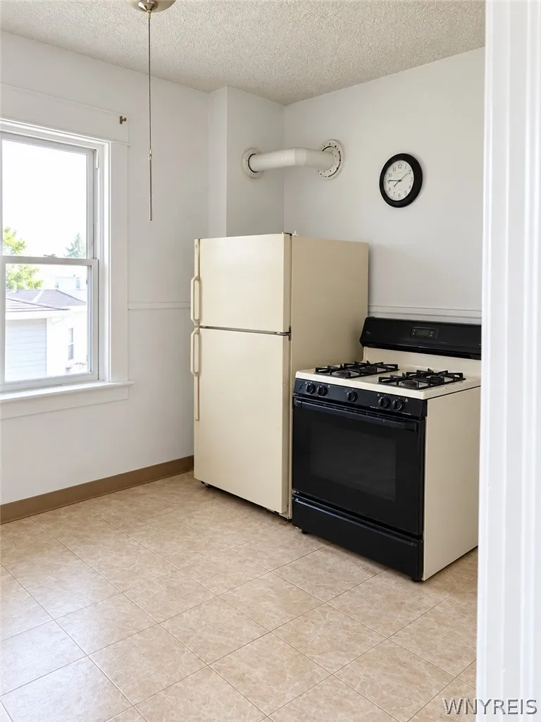 124 Lake Avenue, Hamburg, New York 14219, Hamburg, New York 14219, 5 Bedroom Bedrooms, ,Multi Family,For Sale,124 Lake Avenue, Hamburg, New York 14219,0,B1721801