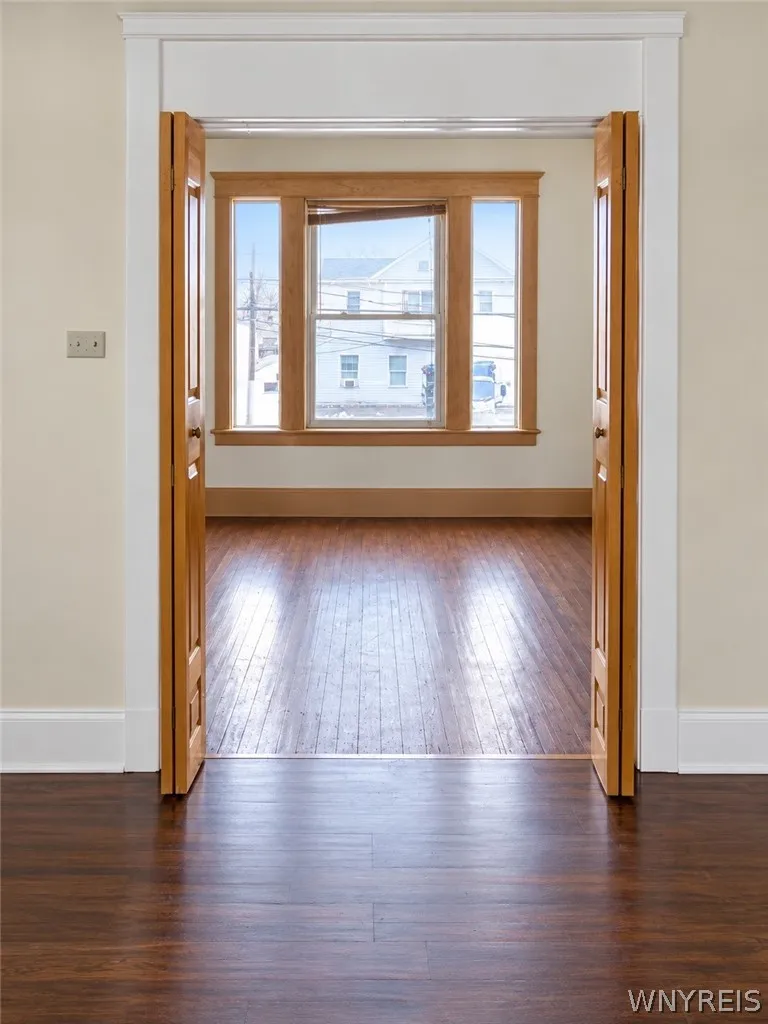 124 Lake Avenue, Hamburg, New York 14219, Hamburg, New York 14219, 5 Bedroom Bedrooms, ,Multi Family,For Sale,124 Lake Avenue, Hamburg, New York 14219,0,B1721801