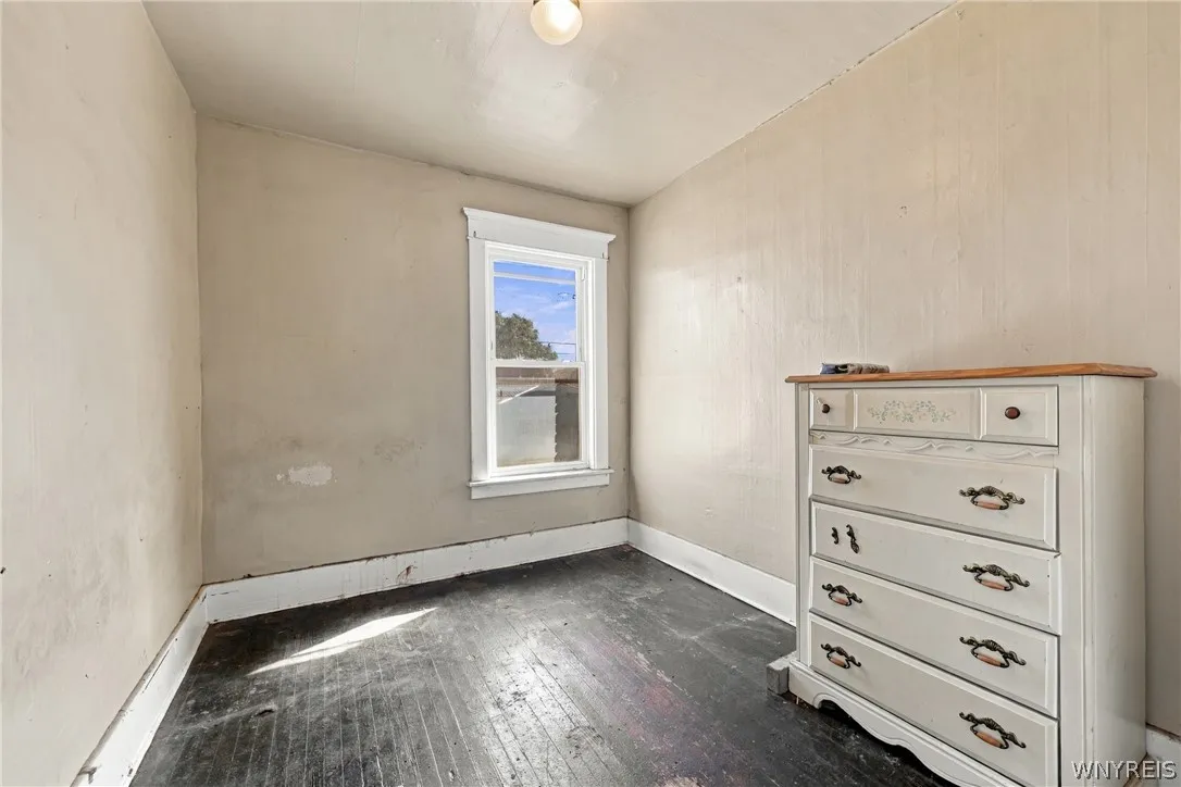 124 Lake Avenue, Hamburg, New York 14219, Hamburg, New York 14219, 5 Bedroom Bedrooms, ,Multi Family,For Sale,124 Lake Avenue, Hamburg, New York 14219,0,B1721801