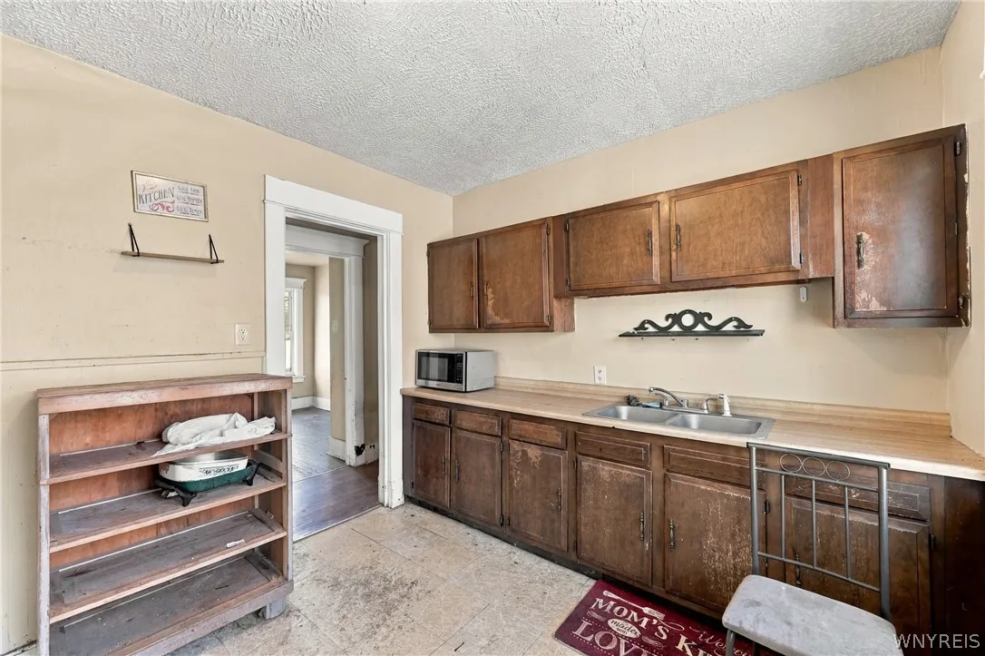 124 Lake Avenue, Hamburg, New York 14219, Hamburg, New York 14219, 5 Bedroom Bedrooms, ,Multi Family,For Sale,124 Lake Avenue, Hamburg, New York 14219,0,B1721801
