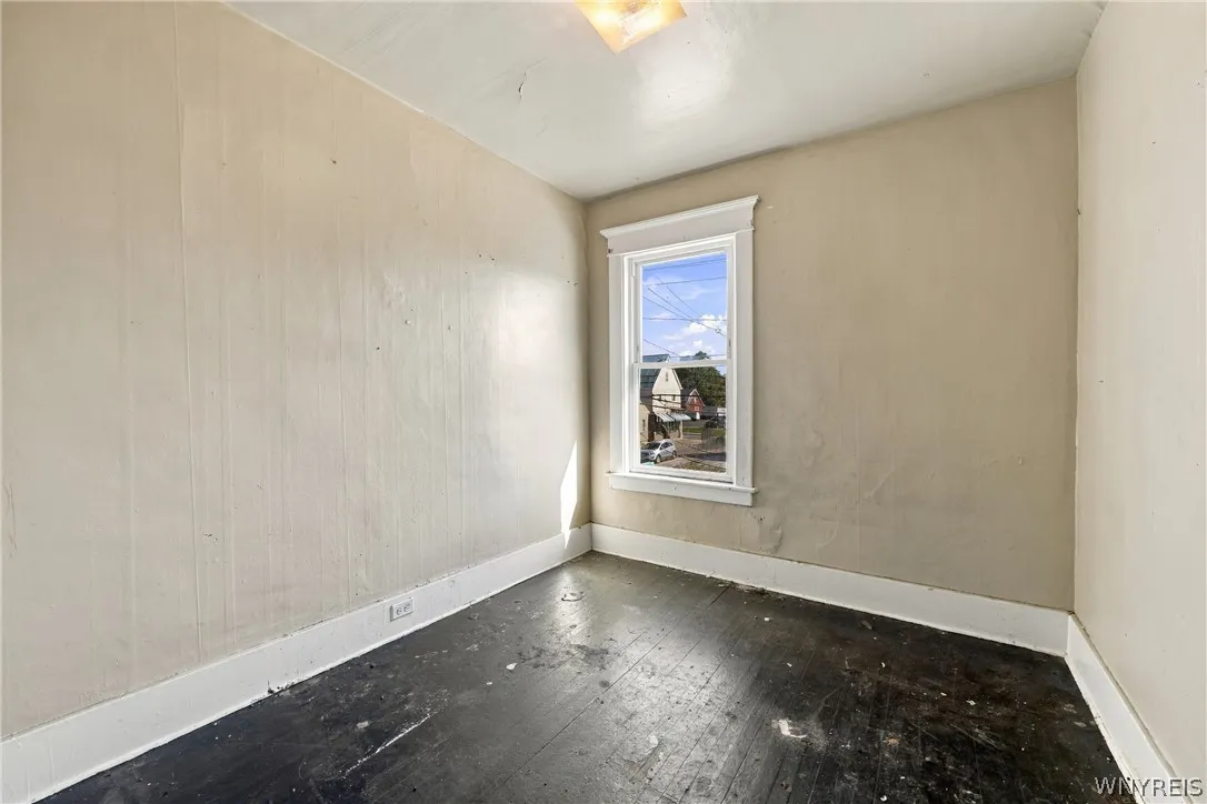 124 Lake Avenue, Hamburg, New York 14219, Hamburg, New York 14219, 5 Bedroom Bedrooms, ,Multi Family,For Sale,124 Lake Avenue, Hamburg, New York 14219,0,B1721801