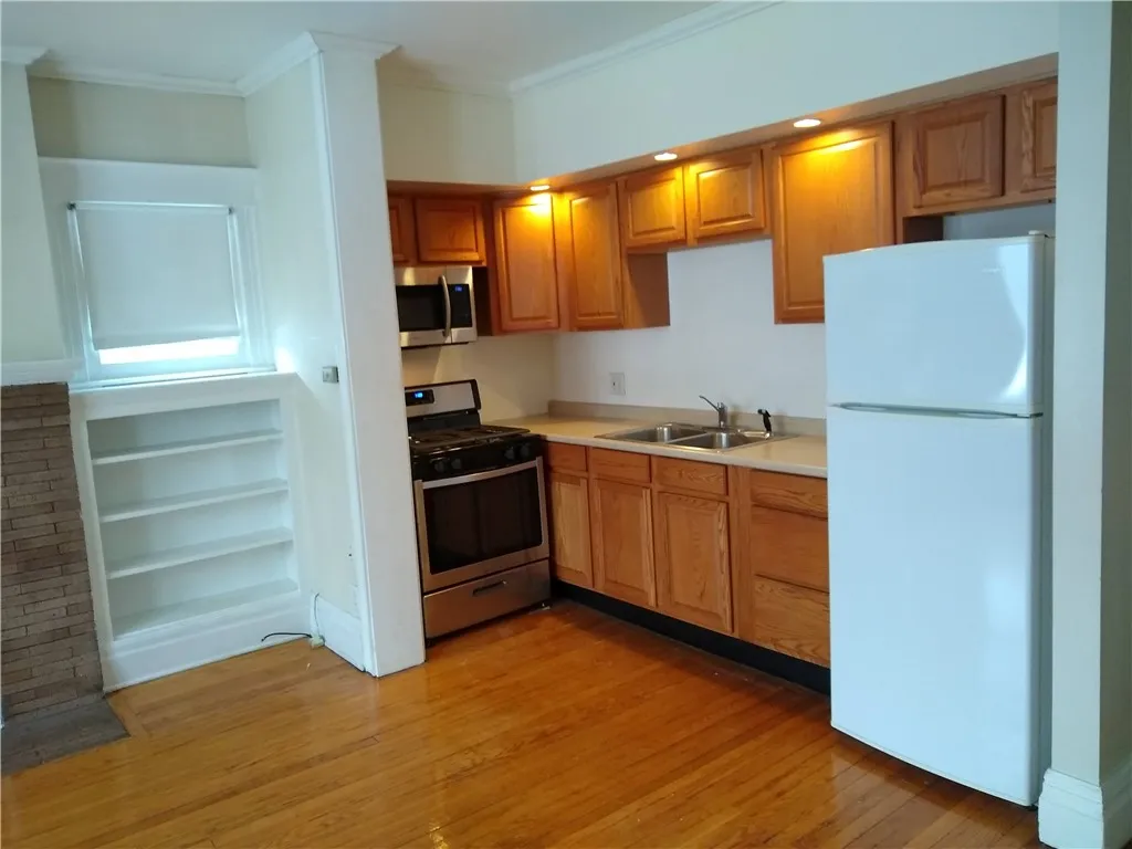115 Vassar Street, Rochester, New York 14607, Rochester, New York 14607, 6 Bedroom Bedrooms, ,3 BathroomBathrooms,Residential,For Sale,115 Vassar Street, Rochester, New York 14607,0,R1721330