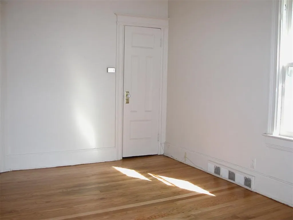115 Vassar Street, Rochester, New York 14607, Rochester, New York 14607, 6 Bedroom Bedrooms, ,3 BathroomBathrooms,Residential,For Sale,115 Vassar Street, Rochester, New York 14607,0,R1721330