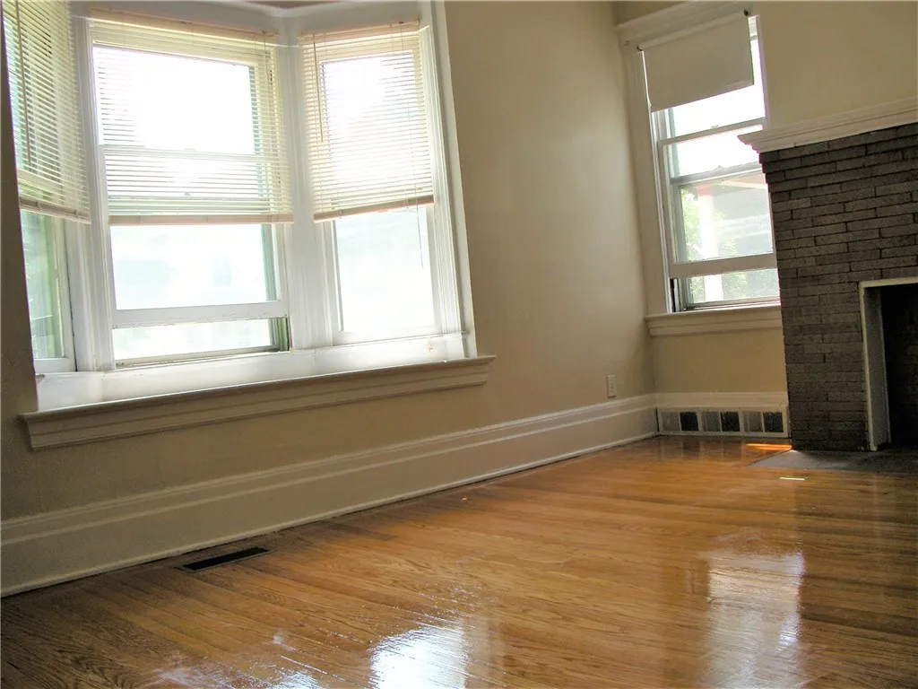115 Vassar Street, Rochester, New York 14607, Rochester, New York 14607, 6 Bedroom Bedrooms, ,3 BathroomBathrooms,Residential,For Sale,115 Vassar Street, Rochester, New York 14607,0,R1721330