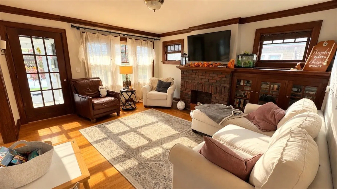 54 Lanvale Park, Irondequoit, New York 14617, Irondequoit, New York 14617, 3 Bedroom Bedrooms, 6 Room Rooms,1 BathroomBathrooms,Residential,For Sale,54 Lanvale Park, Irondequoit, New York 14617,0,R1721783