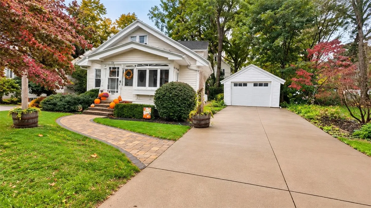 54 Lanvale Park, Irondequoit, New York 14617, Irondequoit, New York 14617, 3 Bedroom Bedrooms, 6 Room Rooms,1 BathroomBathrooms,Residential,For Sale,54 Lanvale Park, Irondequoit, New York 14617,0,R1721783