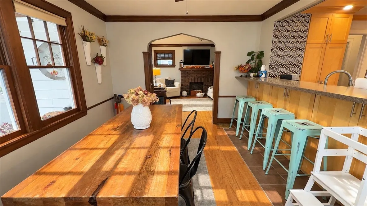 54 Lanvale Park, Irondequoit, New York 14617, Irondequoit, New York 14617, 3 Bedroom Bedrooms, 6 Room Rooms,1 BathroomBathrooms,Residential,For Sale,54 Lanvale Park, Irondequoit, New York 14617,0,R1721783