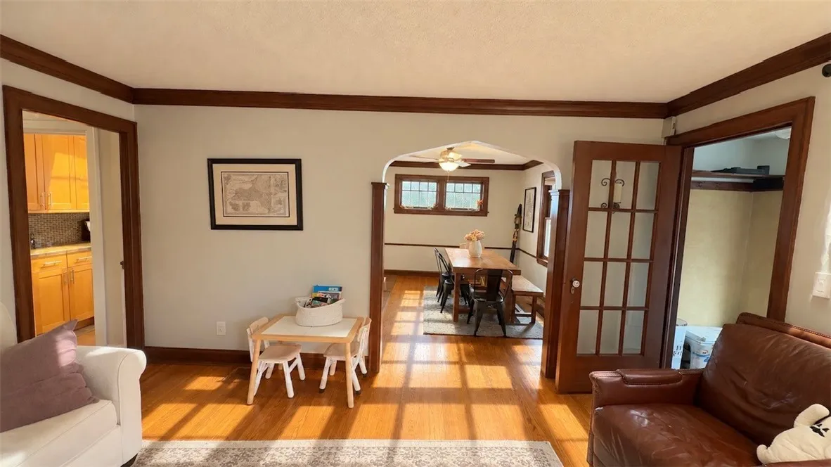 54 Lanvale Park, Irondequoit, New York 14617, Irondequoit, New York 14617, 3 Bedroom Bedrooms, 6 Room Rooms,1 BathroomBathrooms,Residential,For Sale,54 Lanvale Park, Irondequoit, New York 14617,0,R1721783