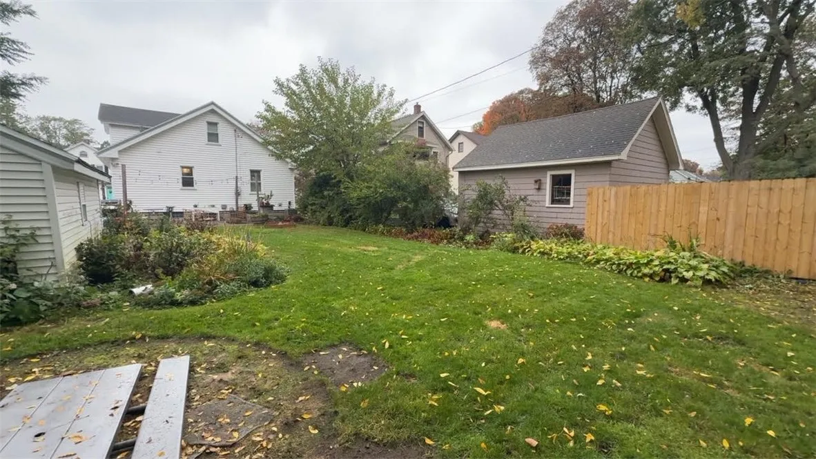 54 Lanvale Park, Irondequoit, New York 14617, Irondequoit, New York 14617, 3 Bedroom Bedrooms, 6 Room Rooms,1 BathroomBathrooms,Residential,For Sale,54 Lanvale Park, Irondequoit, New York 14617,0,R1721783