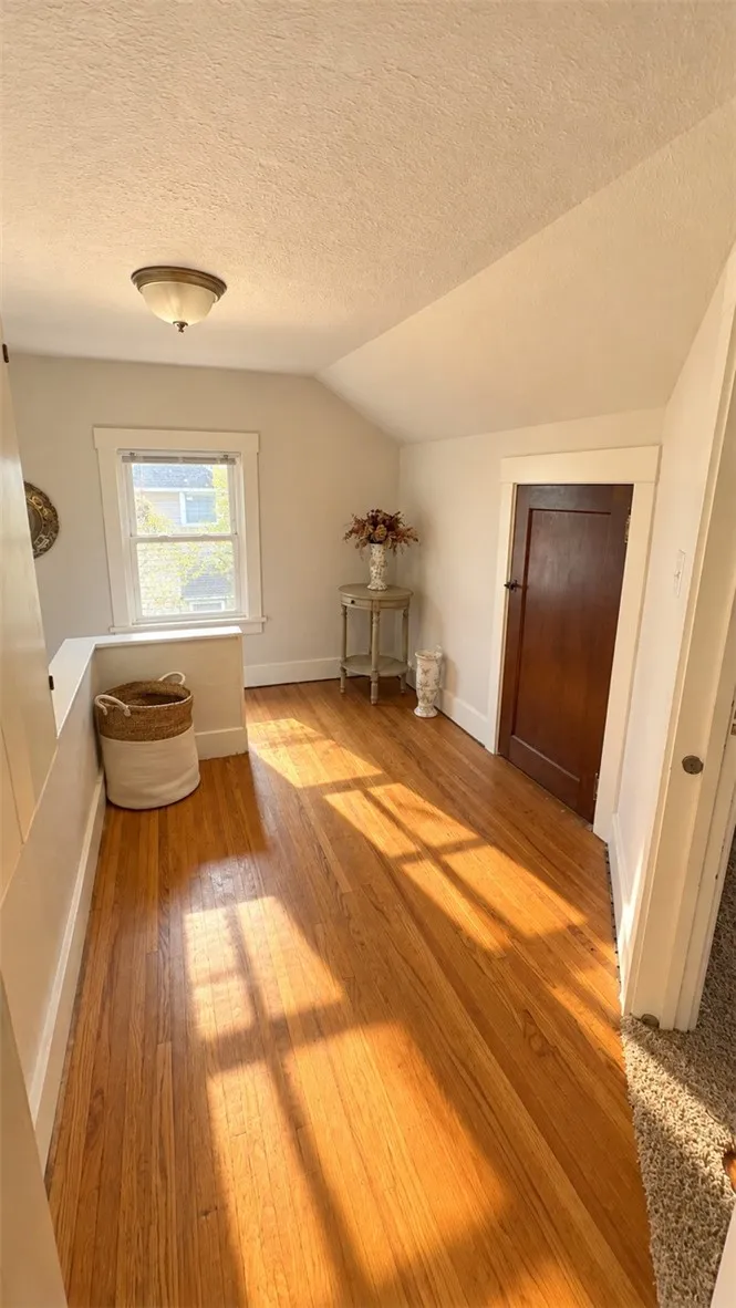 54 Lanvale Park, Irondequoit, New York 14617, Irondequoit, New York 14617, 3 Bedroom Bedrooms, 6 Room Rooms,1 BathroomBathrooms,Residential,For Sale,54 Lanvale Park, Irondequoit, New York 14617,0,R1721783