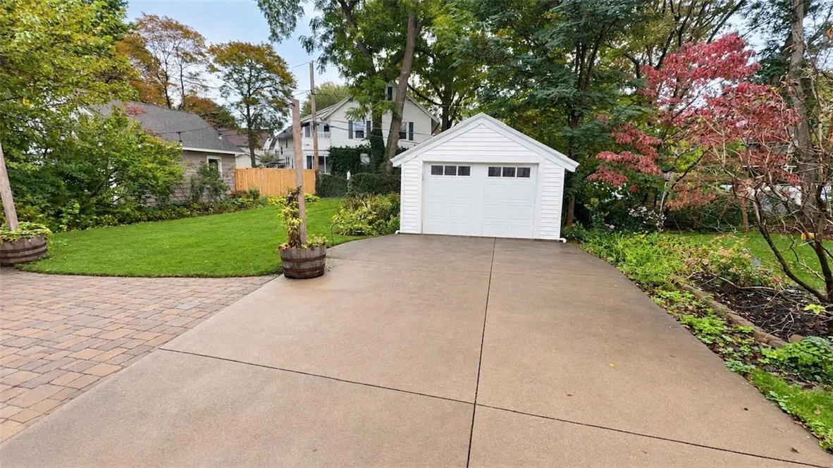 54 Lanvale Park, Irondequoit, New York 14617, Irondequoit, New York 14617, 3 Bedroom Bedrooms, 6 Room Rooms,1 BathroomBathrooms,Residential,For Sale,54 Lanvale Park, Irondequoit, New York 14617,0,R1721783