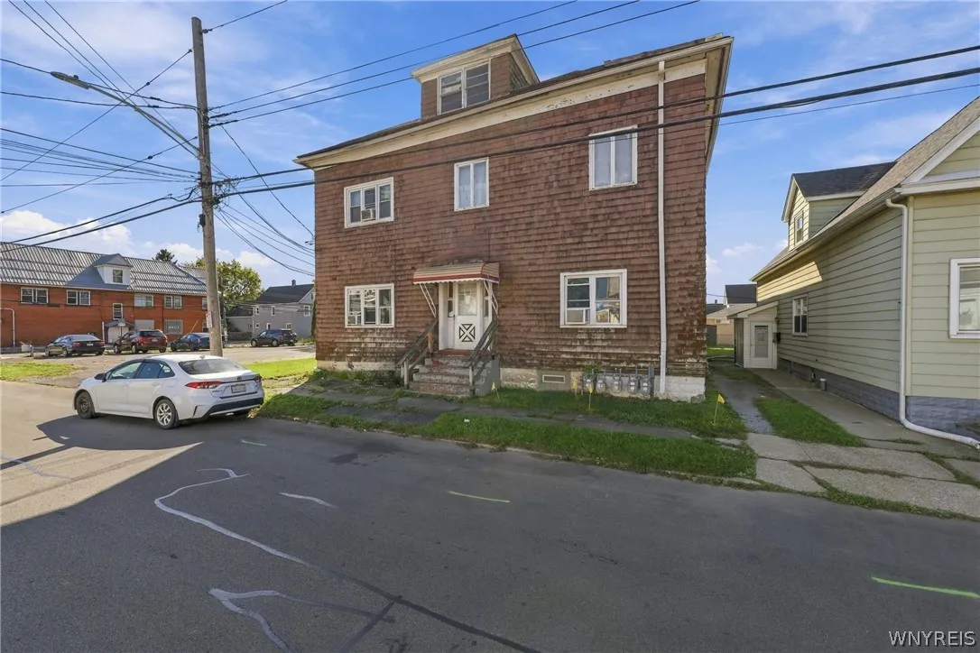 117 Kirby Avenue, Lackawanna, New York 14218, Lackawanna, New York 14218, 5 Bedroom Bedrooms, ,Multi Family,For Sale,117 Kirby Avenue, Lackawanna, New York 14218,0,B1721756