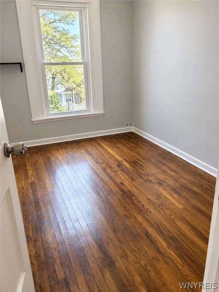 58 Genesee Street, Lockport City, New York 14094, Lockport City, New York 14094, 6 Bedroom Bedrooms, ,2 BathroomBathrooms,Residential,For Sale,58 Genesee Street, Lockport City, New York 14094,0,B1721799
