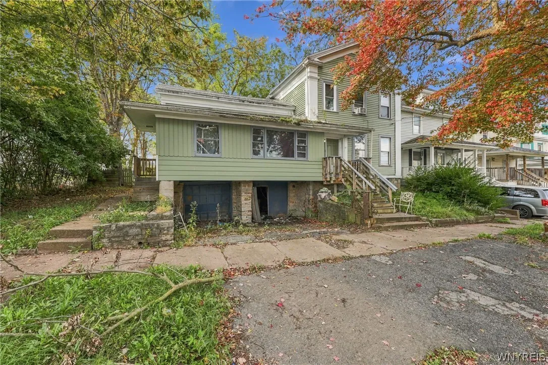 58 Genesee Street, Lockport City, New York 14094, Lockport City, New York 14094, 6 Bedroom Bedrooms, ,2 BathroomBathrooms,Residential,For Sale,58 Genesee Street, Lockport City, New York 14094,0,B1721799