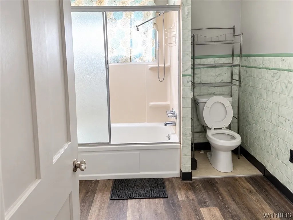 58 Genesee Street, Lockport City, New York 14094, Lockport City, New York 14094, 6 Bedroom Bedrooms, ,2 BathroomBathrooms,Residential,For Sale,58 Genesee Street, Lockport City, New York 14094,0,B1721799