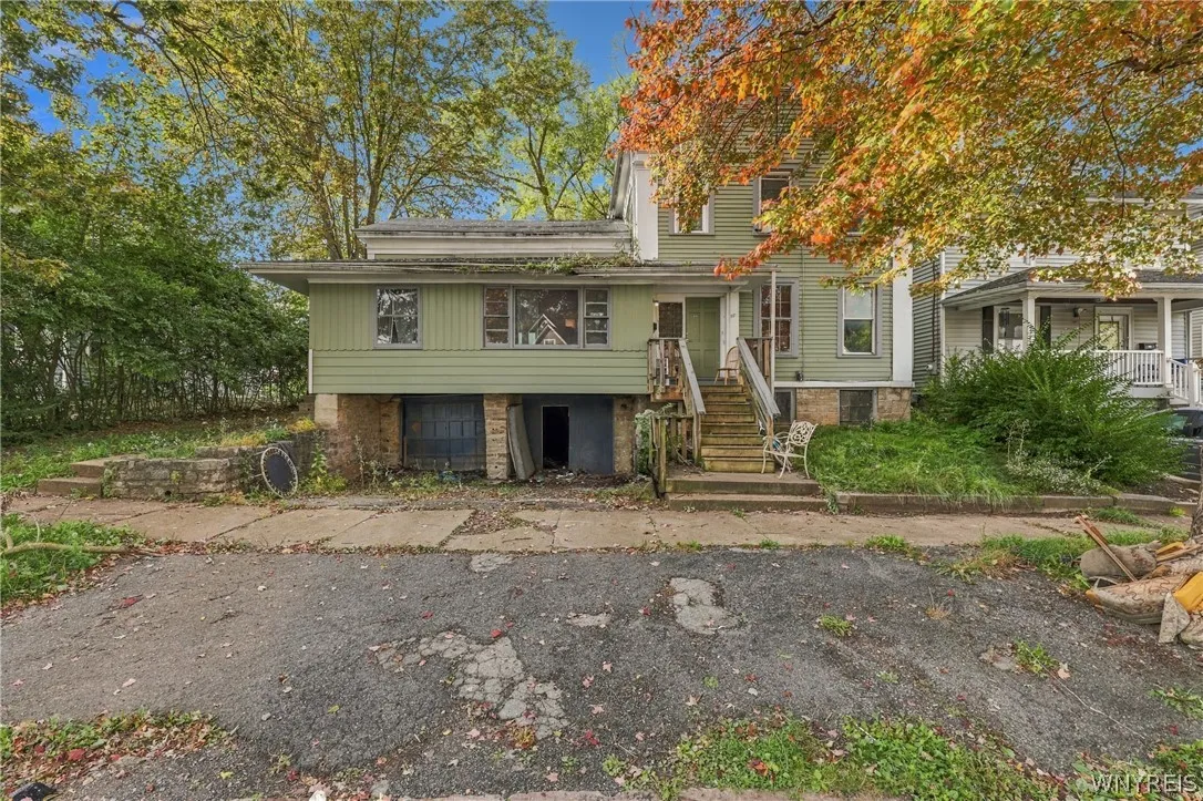 58 Genesee Street, Lockport City, New York 14094, Lockport City, New York 14094, 6 Bedroom Bedrooms, ,2 BathroomBathrooms,Residential,For Sale,58 Genesee Street, Lockport City, New York 14094,0,B1721799