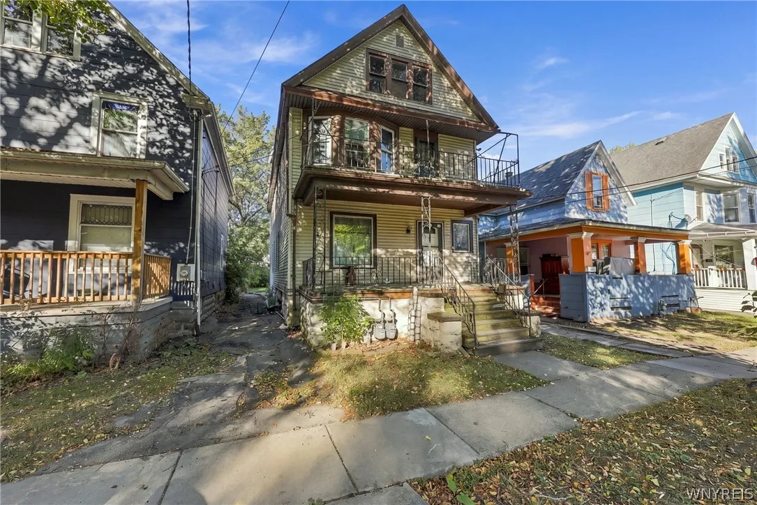 254 Benzinger Street, Buffalo, New York 14206, Buffalo, New York 14206, 6 Bedroom Bedrooms, ,2 BathroomBathrooms,Residential,For Sale,254 Benzinger Street, Buffalo, New York 14206,0,B1721774