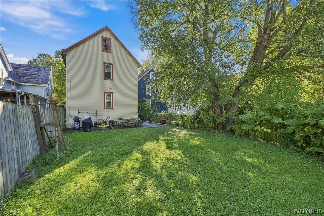 254 Benzinger Street, Buffalo, New York 14206, Buffalo, New York 14206, 6 Bedroom Bedrooms, ,2 BathroomBathrooms,Residential,For Sale,254 Benzinger Street, Buffalo, New York 14206,0,B1721774