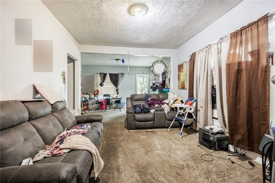 135-137 Glendale Park, Rochester, New York 14613, Rochester, New York 14613, 6 Bedroom Bedrooms, ,2 BathroomBathrooms,Residential,For Sale,135-137 Glendale Park, Rochester, New York 14613,0,R1721137