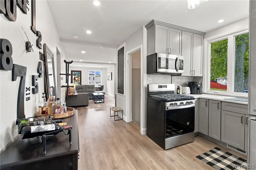 2698 Lakewood Avenue, Hamburg, New York 14075, Hamburg, New York 14075, 3 Bedroom Bedrooms, 5 Room Rooms,1 BathroomBathrooms,Residential,For Sale,2698 Lakewood Avenue, Hamburg, New York 14075,0,B1721914
