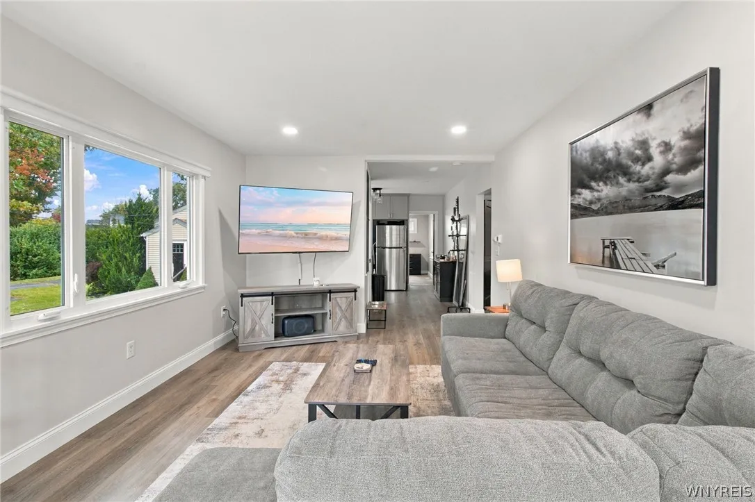 2698 Lakewood Avenue, Hamburg, New York 14075, Hamburg, New York 14075, 3 Bedroom Bedrooms, 5 Room Rooms,1 BathroomBathrooms,Residential,For Sale,2698 Lakewood Avenue, Hamburg, New York 14075,0,B1721914