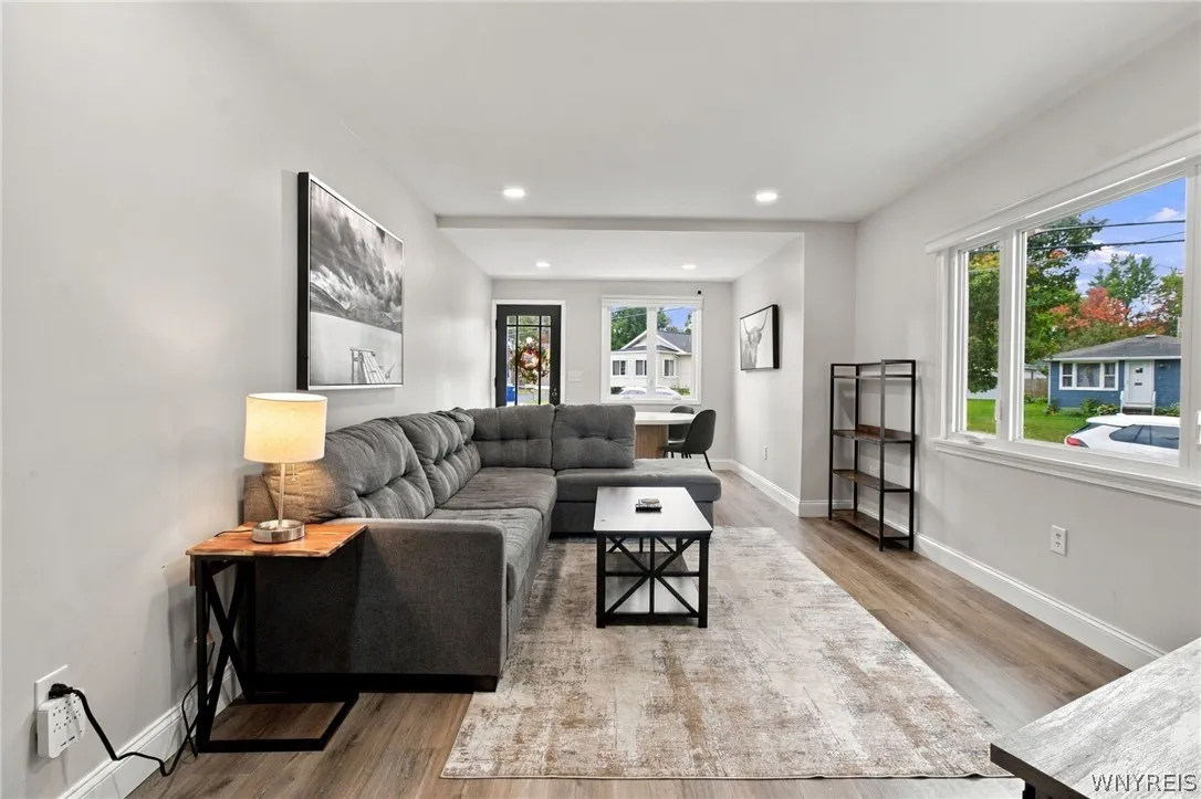 2698 Lakewood Avenue, Hamburg, New York 14075, Hamburg, New York 14075, 3 Bedroom Bedrooms, 5 Room Rooms,1 BathroomBathrooms,Residential,For Sale,2698 Lakewood Avenue, Hamburg, New York 14075,0,B1721914