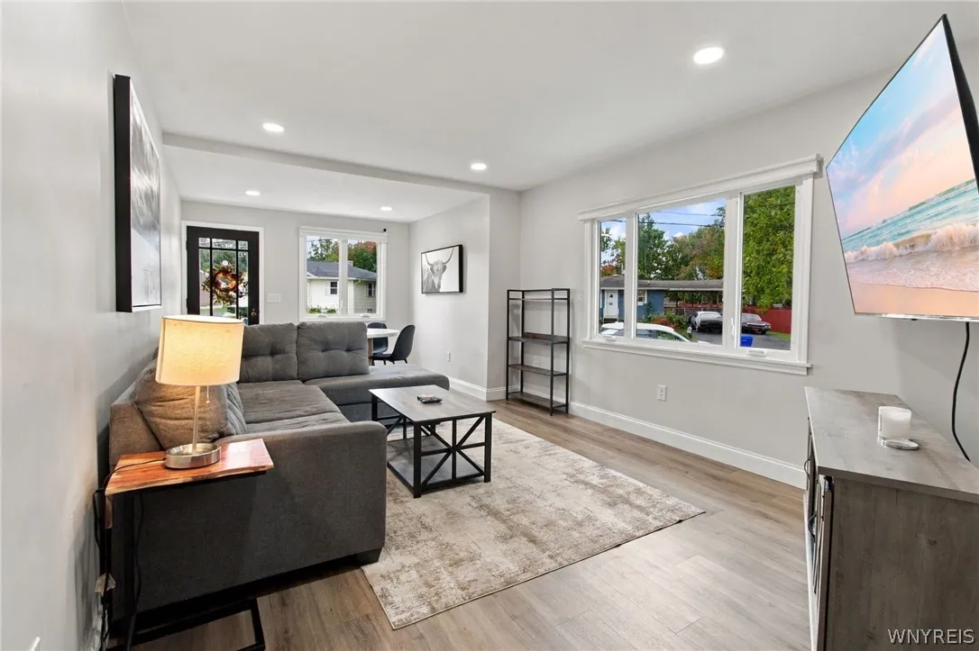 2698 Lakewood Avenue, Hamburg, New York 14075, Hamburg, New York 14075, 3 Bedroom Bedrooms, 5 Room Rooms,1 BathroomBathrooms,Residential,For Sale,2698 Lakewood Avenue, Hamburg, New York 14075,0,B1721914