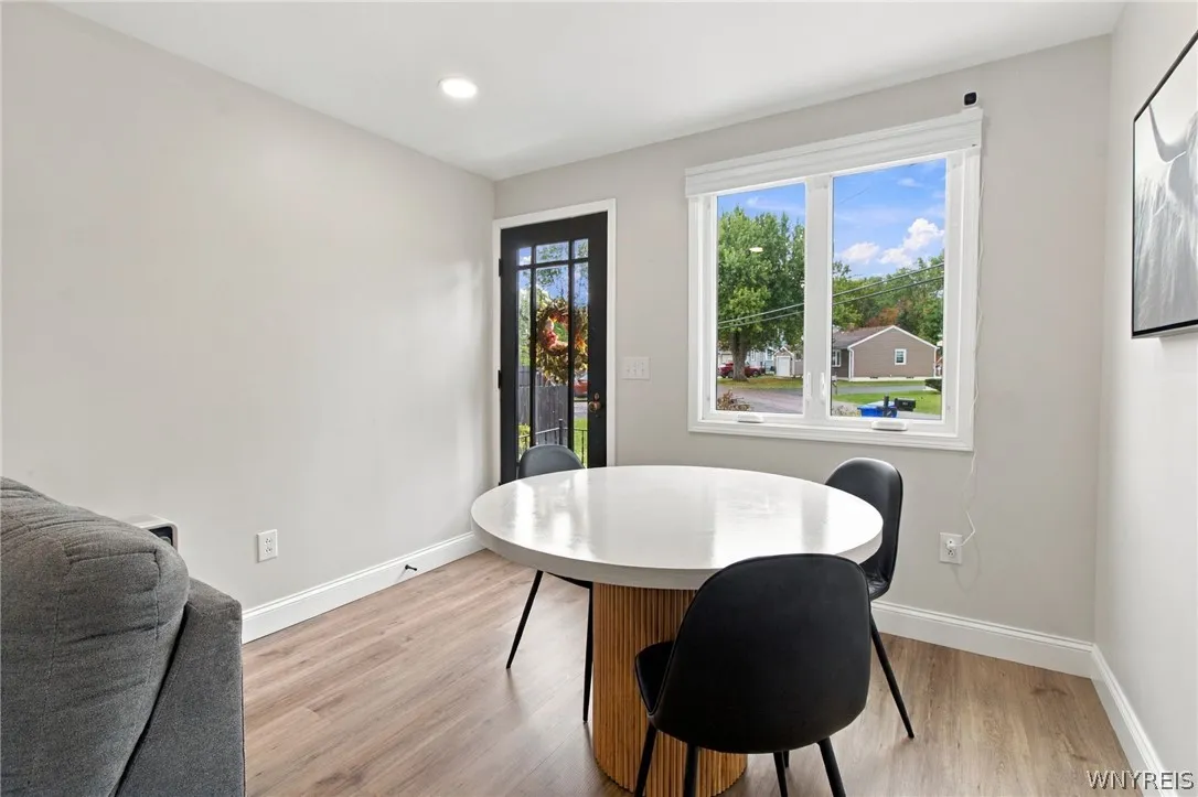 2698 Lakewood Avenue, Hamburg, New York 14075, Hamburg, New York 14075, 3 Bedroom Bedrooms, 5 Room Rooms,1 BathroomBathrooms,Residential,For Sale,2698 Lakewood Avenue, Hamburg, New York 14075,0,B1721914