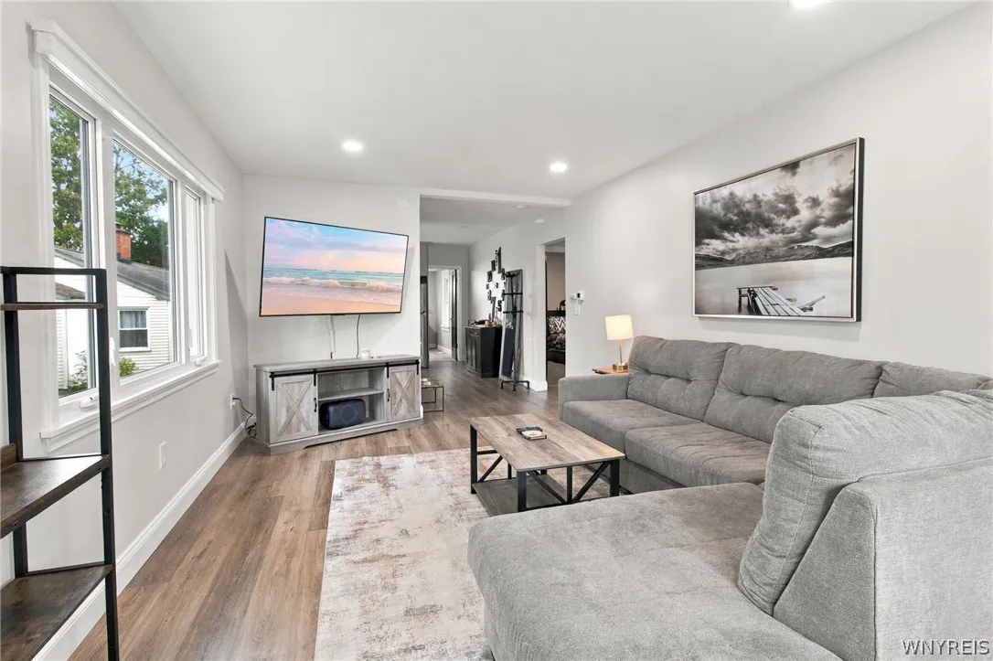 2698 Lakewood Avenue, Hamburg, New York 14075, Hamburg, New York 14075, 3 Bedroom Bedrooms, 5 Room Rooms,1 BathroomBathrooms,Residential,For Sale,2698 Lakewood Avenue, Hamburg, New York 14075,0,B1721914