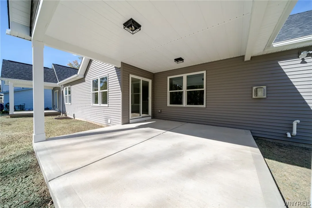 6261 Lake, Orchard Park, New York 14127, Orchard Park, New York 14127, 4 Bedroom Bedrooms, ,3 BathroomBathrooms,Residential,For Sale,6261 Lake, Orchard Park, New York 14127,0,B1720969
