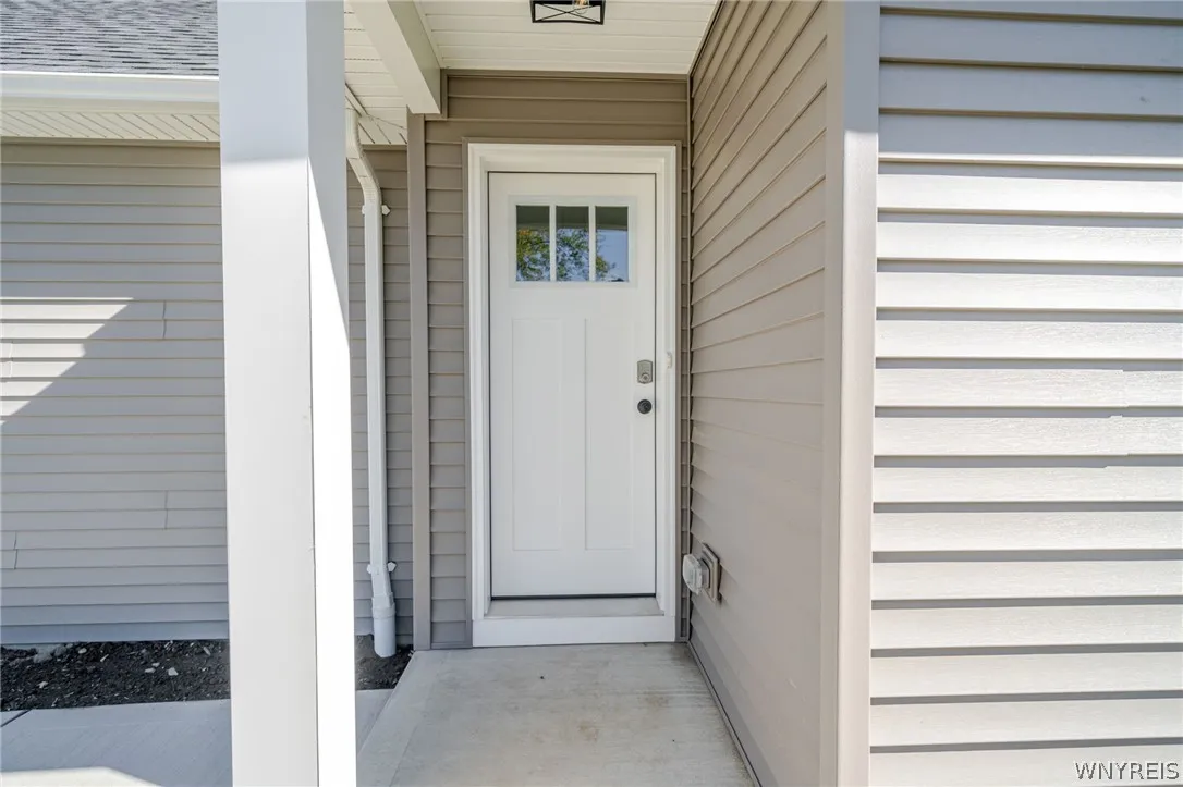 6261 Lake, Orchard Park, New York 14127, Orchard Park, New York 14127, 4 Bedroom Bedrooms, ,3 BathroomBathrooms,Residential,For Sale,6261 Lake, Orchard Park, New York 14127,0,B1720969