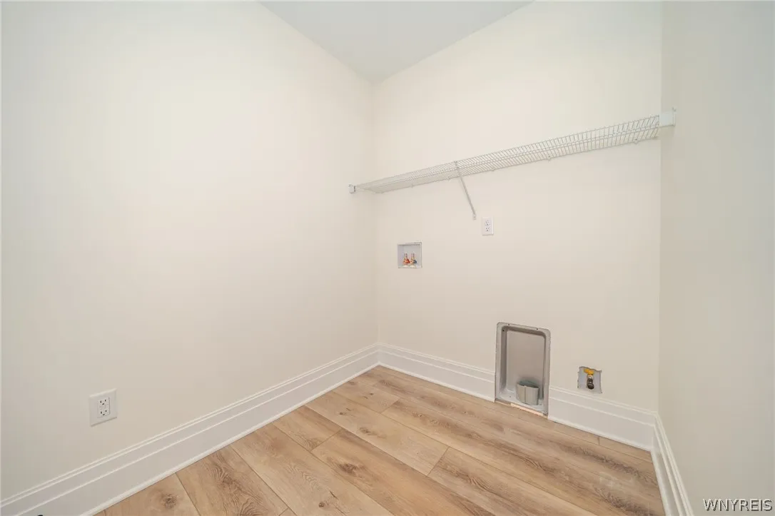 6261 Lake, Orchard Park, New York 14127, Orchard Park, New York 14127, 4 Bedroom Bedrooms, ,3 BathroomBathrooms,Residential,For Sale,6261 Lake, Orchard Park, New York 14127,0,B1720969