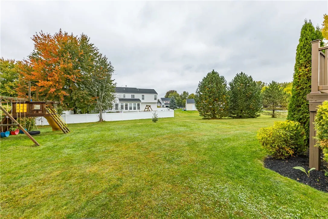 1035 Beaver Creek Drive, Webster, New York 14580, Webster, New York 14580, 3 Bedroom Bedrooms, 7 Room Rooms,2 BathroomBathrooms,Residential,For Sale,1035 Beaver Creek Drive, Webster, New York 14580,0,R1721226