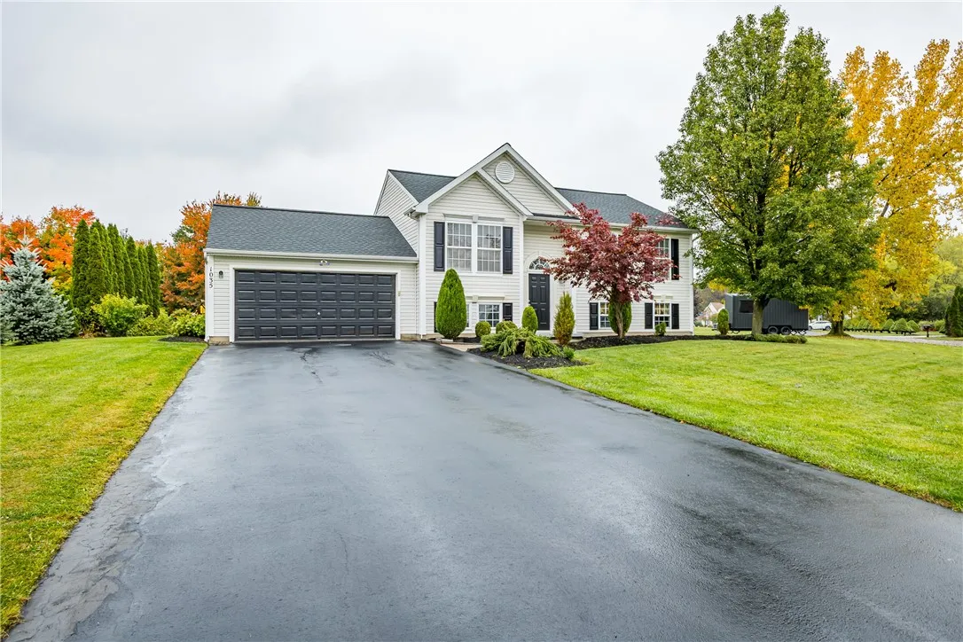 1035 Beaver Creek Drive, Webster, New York 14580, Webster, New York 14580, 3 Bedroom Bedrooms, 7 Room Rooms,2 BathroomBathrooms,Residential,For Sale,1035 Beaver Creek Drive, Webster, New York 14580,0,R1721226
