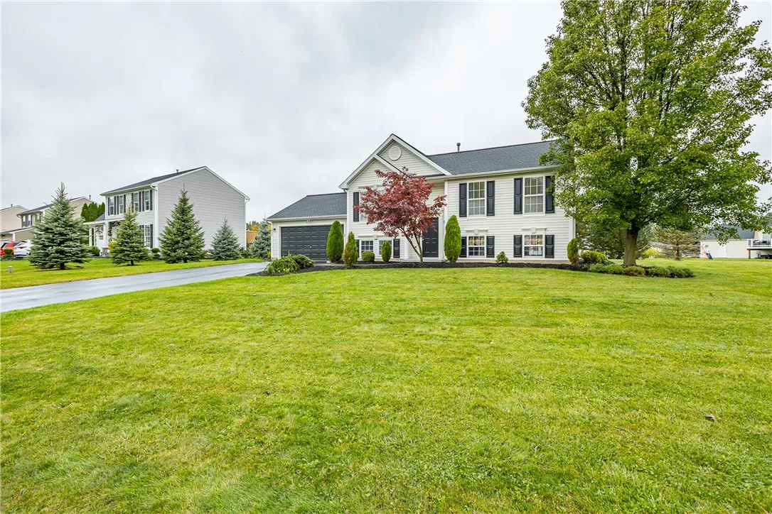 1035 Beaver Creek Drive, Webster, New York 14580, Webster, New York 14580, 3 Bedroom Bedrooms, 7 Room Rooms,2 BathroomBathrooms,Residential,For Sale,1035 Beaver Creek Drive, Webster, New York 14580,0,R1721226