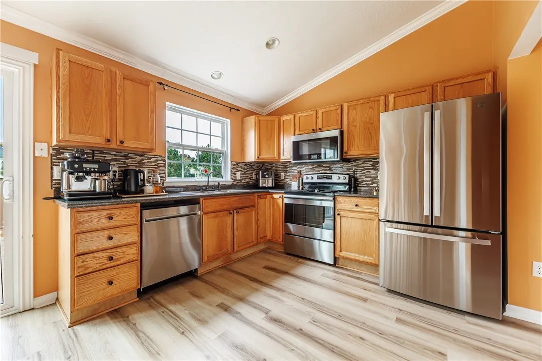 1035 Beaver Creek Drive, Webster, New York 14580, Webster, New York 14580, 3 Bedroom Bedrooms, 7 Room Rooms,2 BathroomBathrooms,Residential,For Sale,1035 Beaver Creek Drive, Webster, New York 14580,0,R1721226