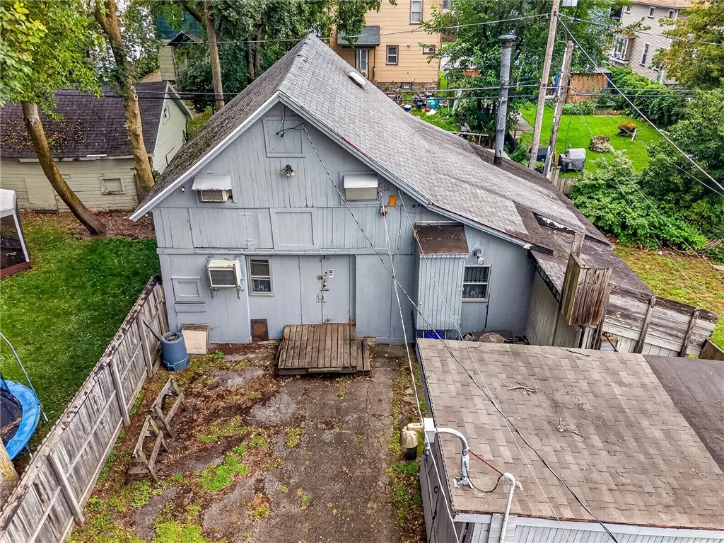 76 Hazelwood Terrace, Rochester, New York 14609, Rochester, New York 14609, 3 Bedroom Bedrooms, 6 Room Rooms,1 BathroomBathrooms,Residential,For Sale,76 Hazelwood Terrace, Rochester, New York 14609,0,R1718182