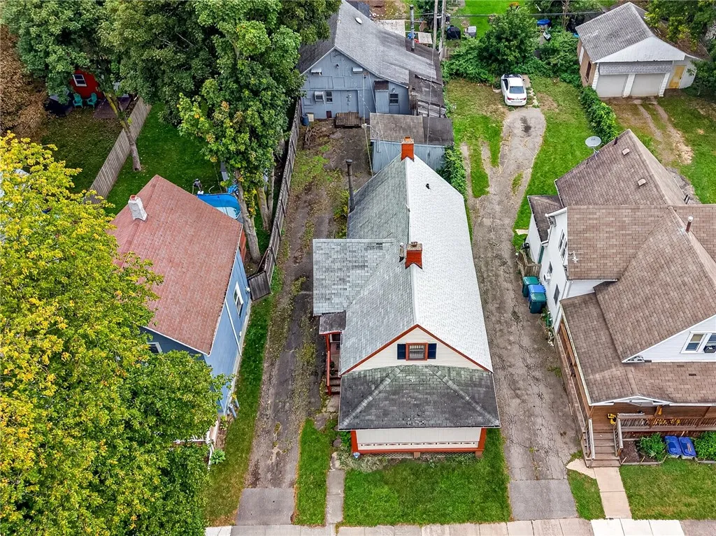 76 Hazelwood Terrace, Rochester, New York 14609, Rochester, New York 14609, 3 Bedroom Bedrooms, 6 Room Rooms,1 BathroomBathrooms,Residential,For Sale,76 Hazelwood Terrace, Rochester, New York 14609,0,R1718182