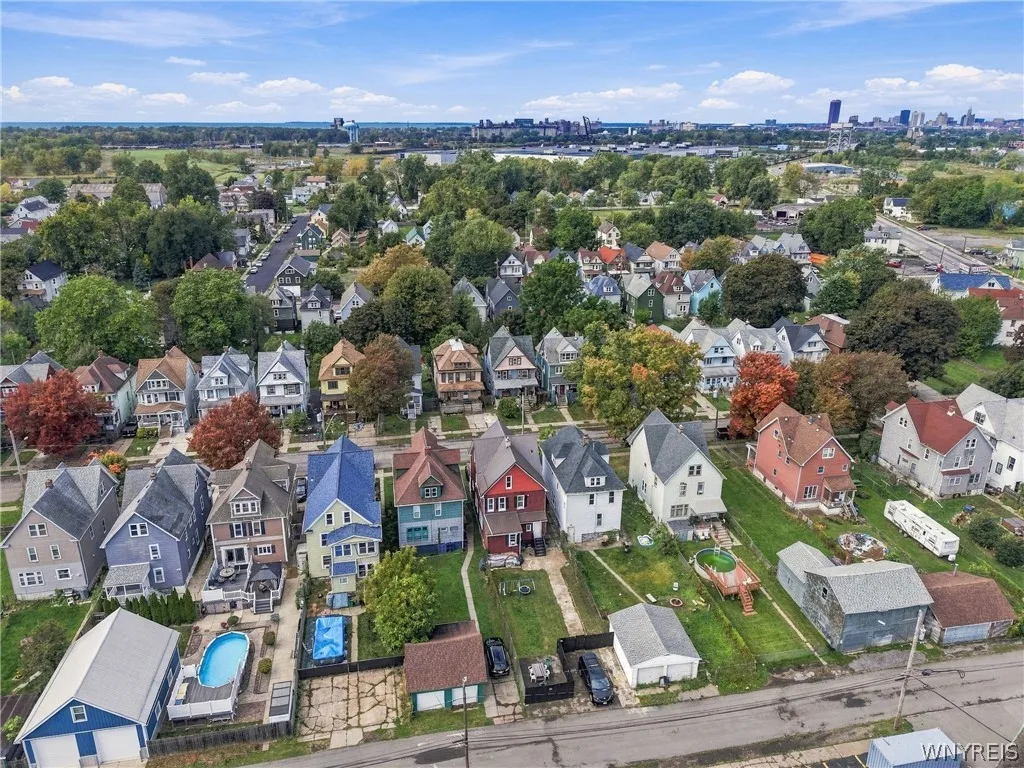 53 Lilac Street, Buffalo, New York 14220, Buffalo, New York 14220, 6 Bedroom Bedrooms, 14 Room Rooms,2 BathroomBathrooms,Residential,For Sale,53 Lilac Street, Buffalo, New York 14220,0,B1721377
