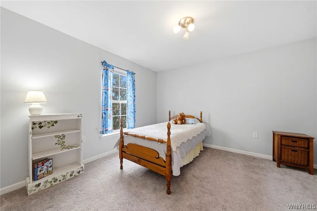 4716 Pineview Drive, Hamburg, New York 14075, Hamburg, New York 14075, 4 Bedroom Bedrooms, 8 Room Rooms,2 BathroomBathrooms,Residential,For Sale,4716 Pineview Drive, Hamburg, New York 14075,0,B1721988