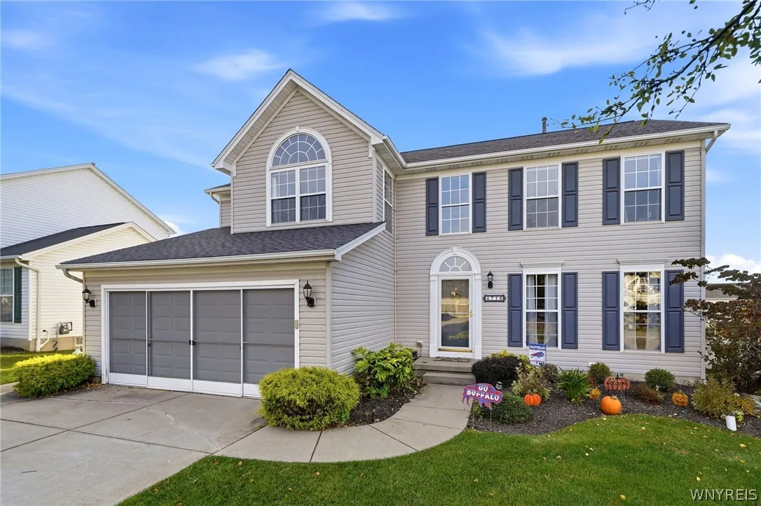 4716 Pineview Drive, Hamburg, New York 14075, Hamburg, New York 14075, 4 Bedroom Bedrooms, 8 Room Rooms,2 BathroomBathrooms,Residential,For Sale,4716 Pineview Drive, Hamburg, New York 14075,0,B1721988