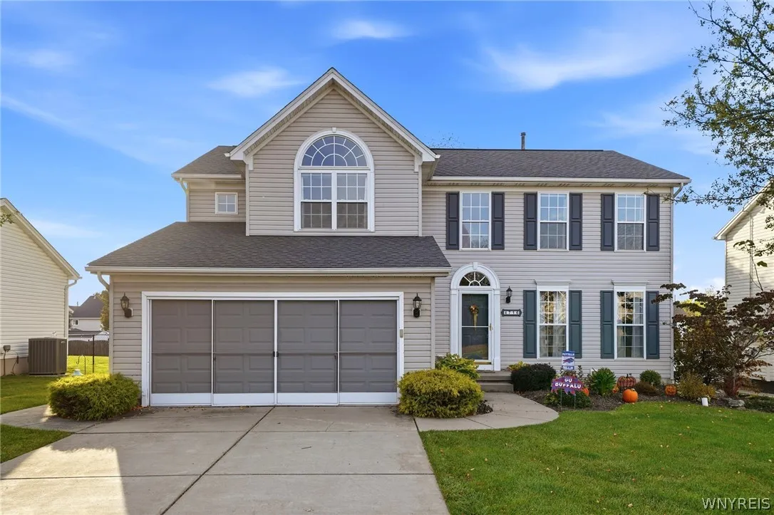 4716 Pineview Drive, Hamburg, New York 14075, Hamburg, New York 14075, 4 Bedroom Bedrooms, 8 Room Rooms,2 BathroomBathrooms,Residential,For Sale,4716 Pineview Drive, Hamburg, New York 14075,0,B1721988
