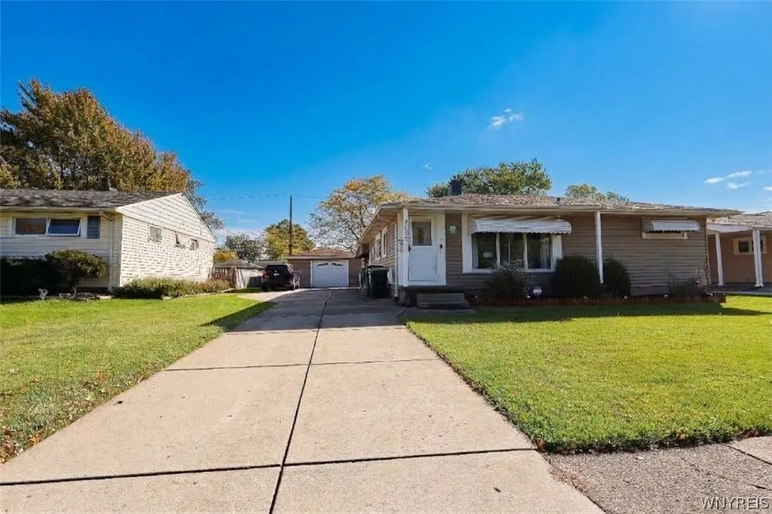 2177 Parker Boulevard, Tonawanda, New York 14150, Tonawanda, New York 14150, 3 Bedroom Bedrooms, 7 Room Rooms,1 BathroomBathrooms,Residential,For Sale,2177 Parker Boulevard, Tonawanda, New York 14150,0,B1720171