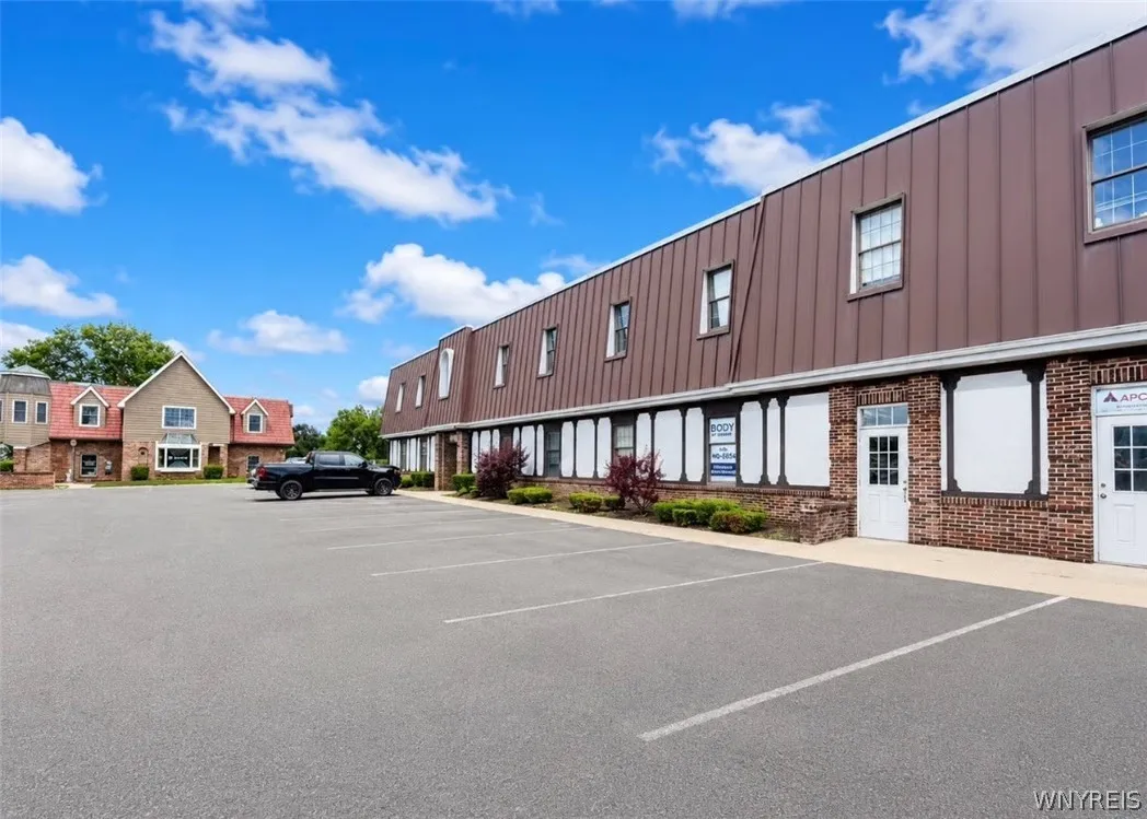 338 Harris Hill Road, Lancaster, New York 14221, Lancaster, New York 14221, ,Commercial Lease,For Rent,338 Harris Hill Road, Lancaster, New York 14221,0,B1721908