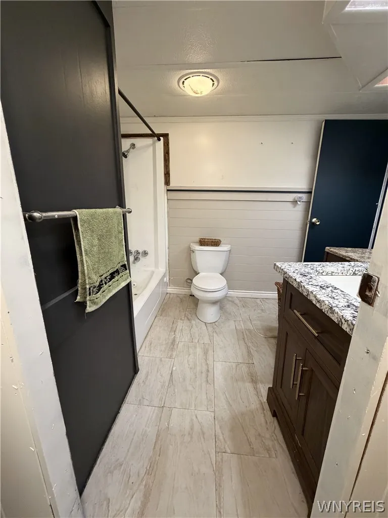 6 Highridge, Hamburg, New York 14075, Hamburg, New York 14075, 3 Bedroom Bedrooms, 5 Room Rooms,1 BathroomBathrooms,Residential,For Sale,6 Highridge, Hamburg, New York 14075,0,B1722181